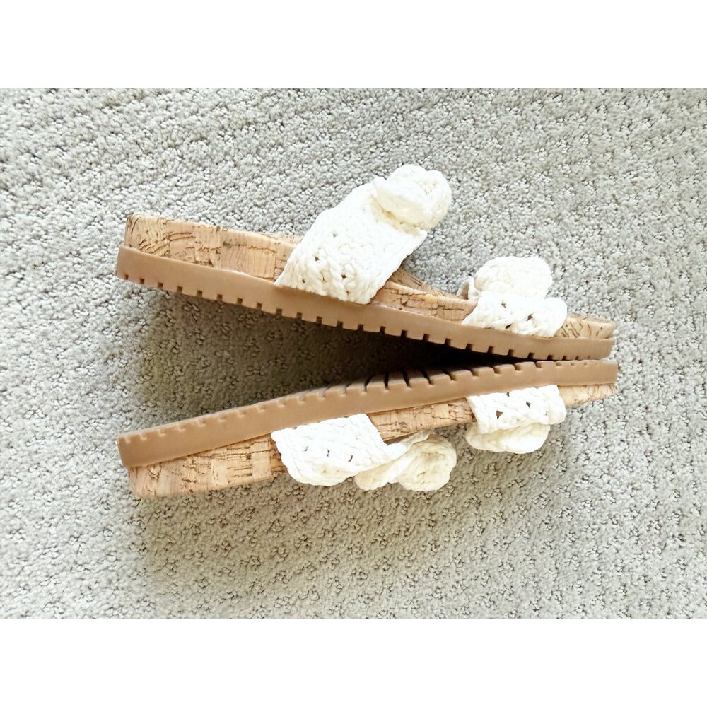 ANNE KLEIN White Bulia Crochet Bow Sandals 7M - Picture 6 of 10